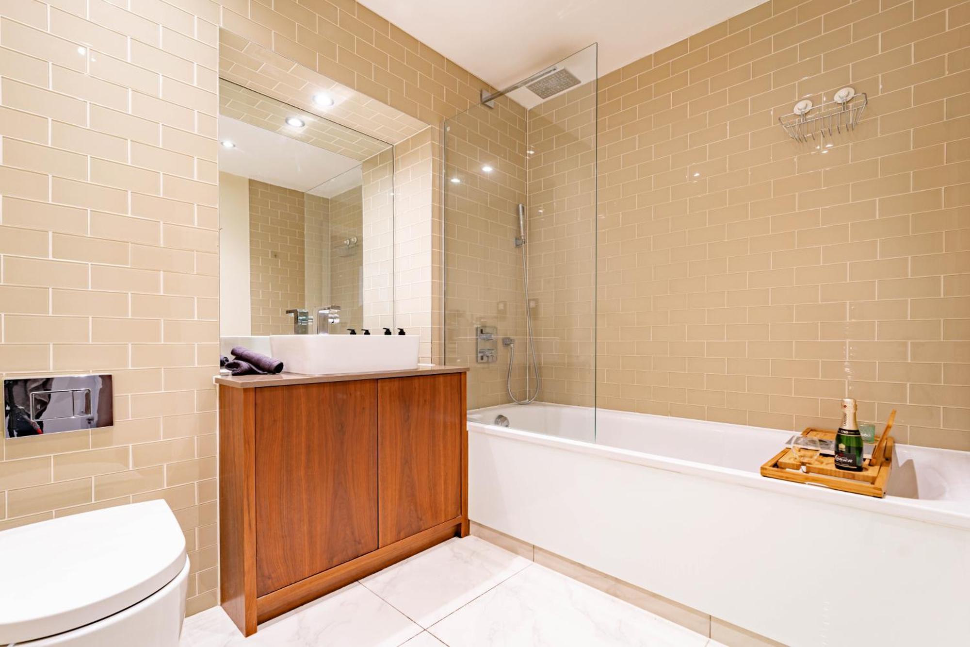 Stylish And Comfortable Canary Wharf Apartment Perfect For Long Stays 伦敦 外观 照片